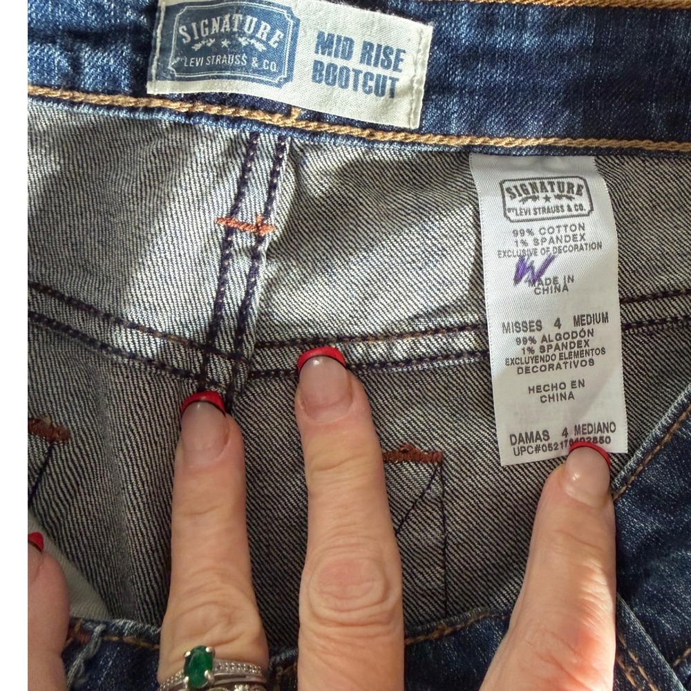 Signature by Levi Strauss & Co Womens Mid Rise Bootcut Jeans Blue Size 4 Medium - Picture 4 of 7